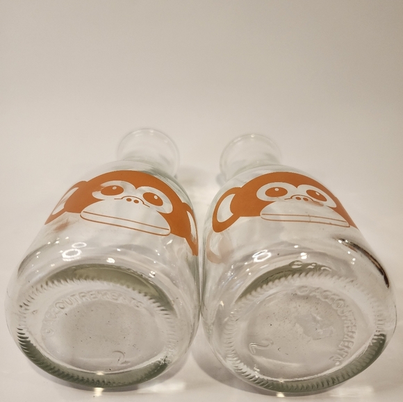Accoutrements Monkey FaceMini Milk Bottle Drinking Glasses. 2 included - Picture 6 of 8